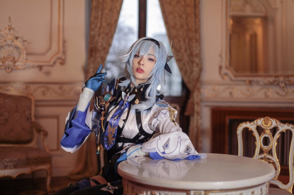 俄罗斯女coser Sai_Westwood变身性感甜美桃子公主-汤姆先生-一个分享国内外网红coser资讯的社区