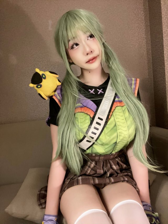 无畏契约COSPLAY：Charlotte化身呆萌的女版盖克-汤姆先生-一个分享国内外网红coser资讯的社区