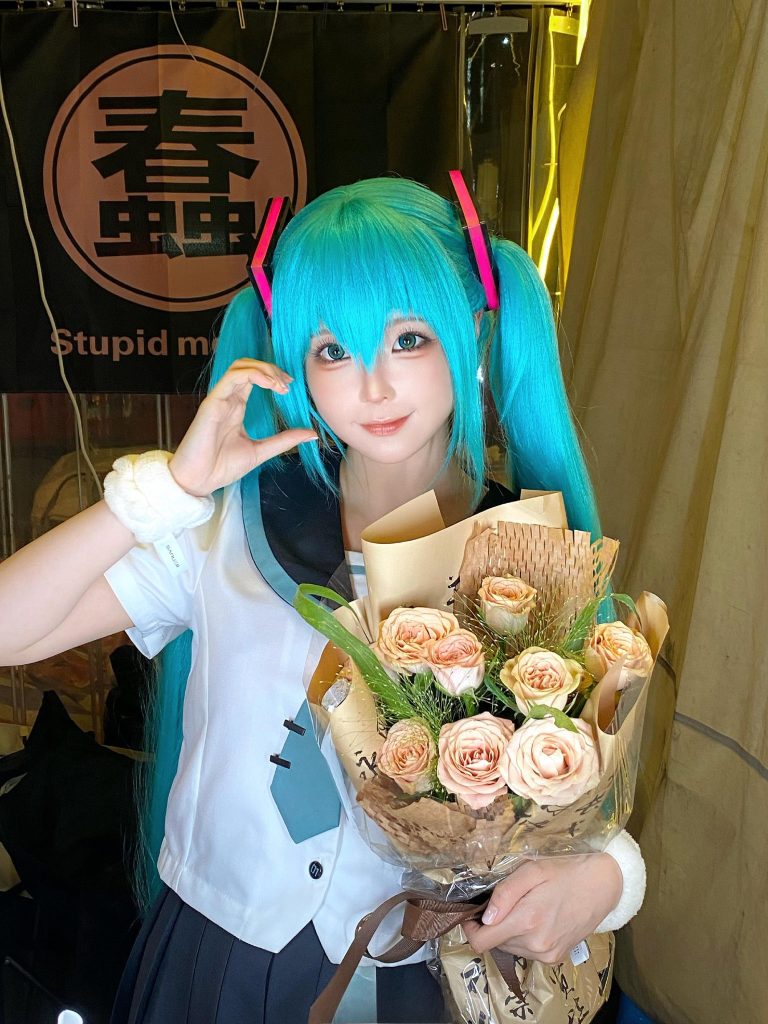 蠢沫沫_初音未来cos-汤姆先生-一个分享国内外网红coser资讯的社区